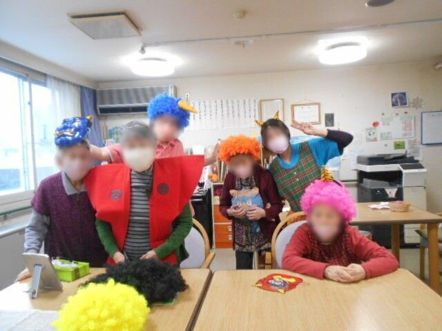 ご入居者様を見守るスタッフ