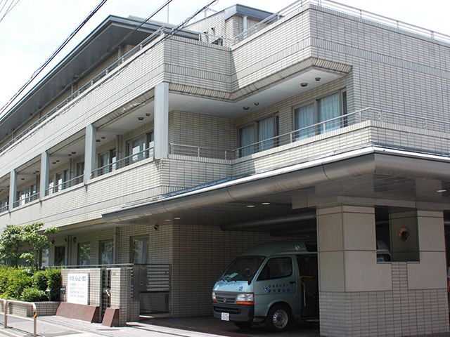 ゆったりとした玄関前