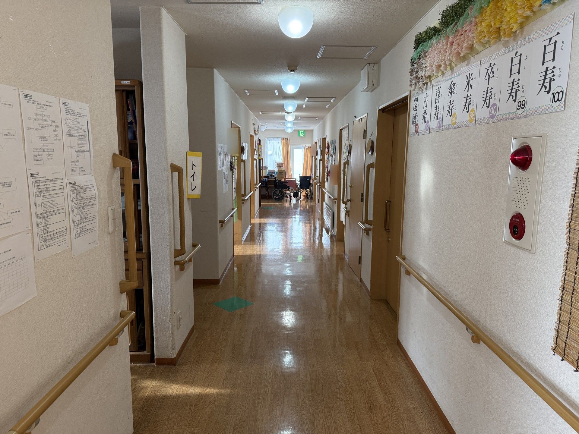 明るい廊下