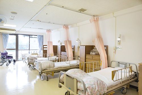 明るく清潔な居室