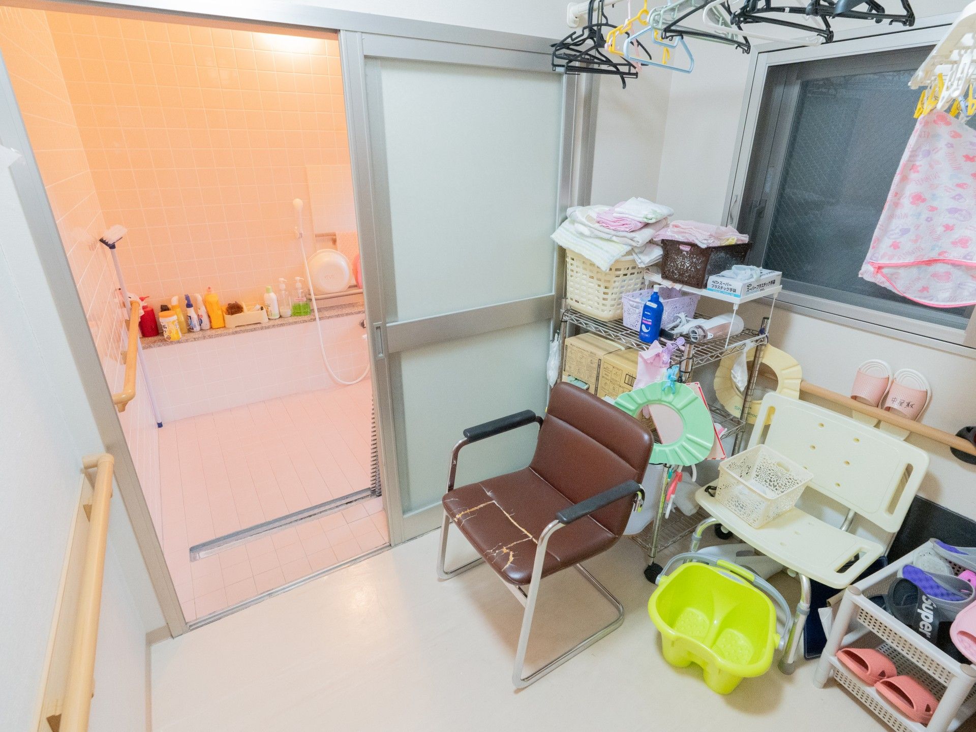 浴室の入口と準備室