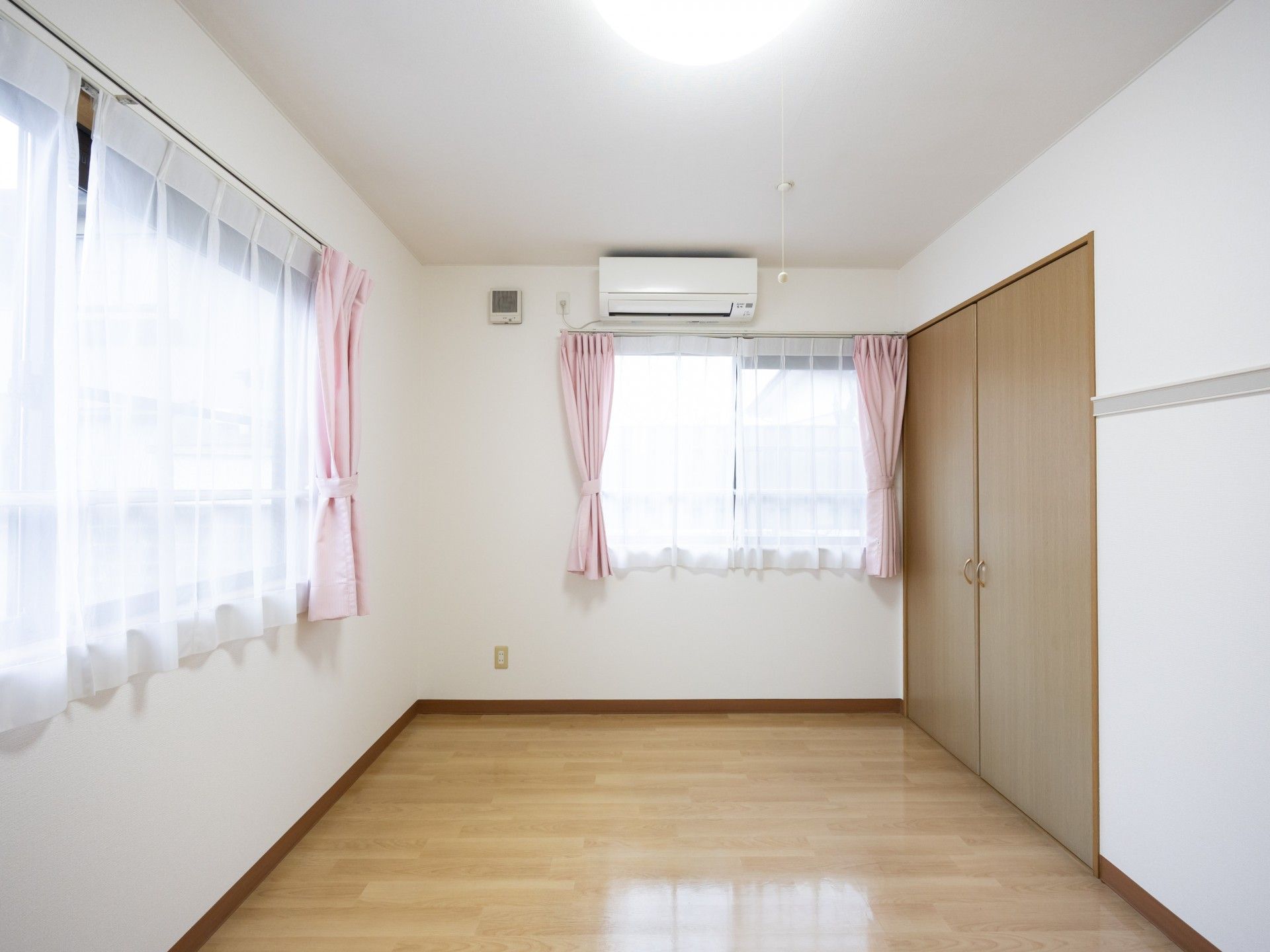 日差しが入る個室