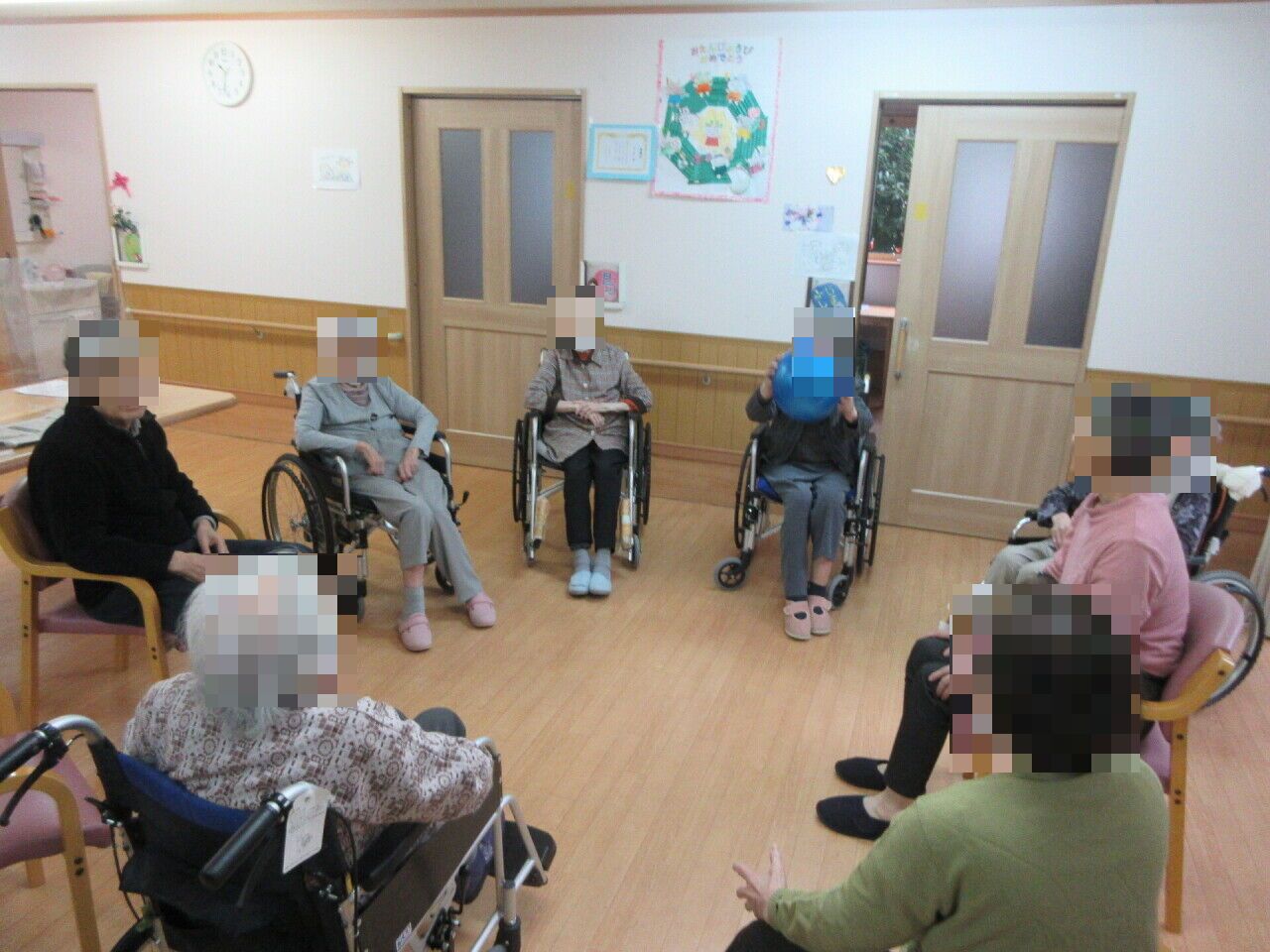 暖かな雰囲気の多目的室