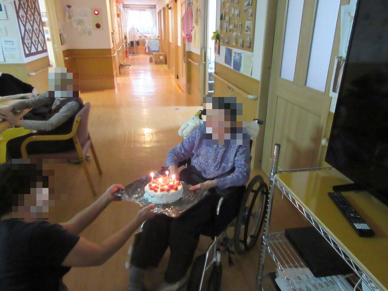 誕生日のお祝い ロビー