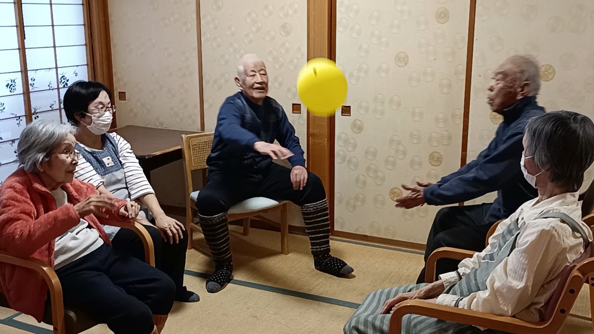 楽しそうな交流の場