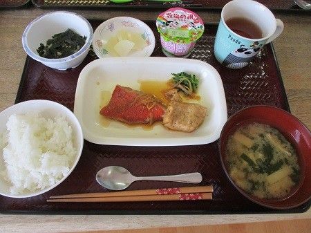 和食の丁寧な食事セット