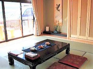 純和風のたたみの一室。施設内に用意されている落ち着いた雰囲気の一室の写真