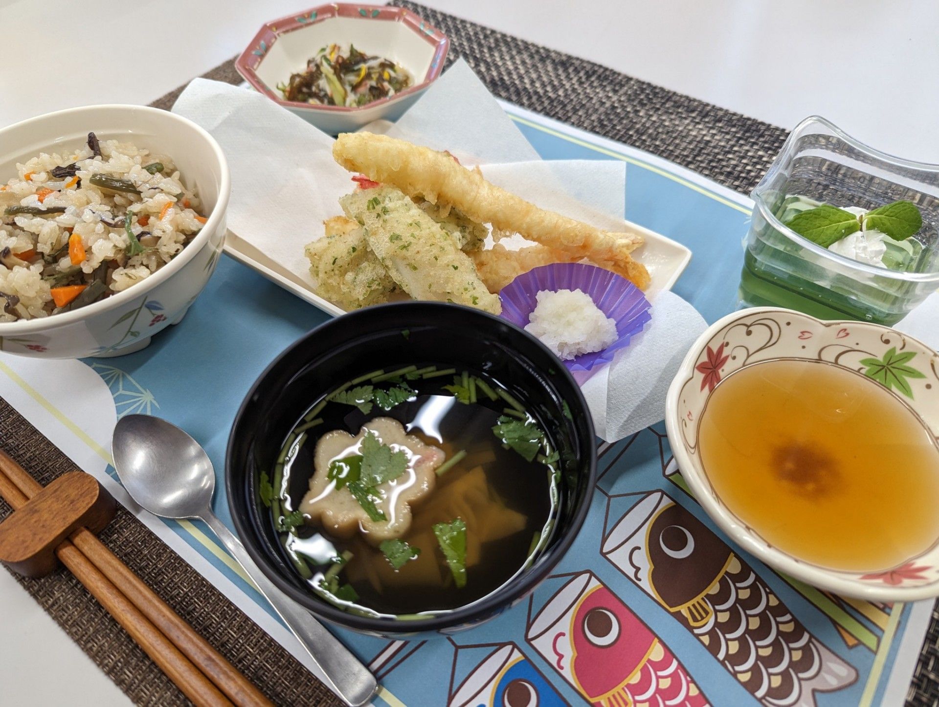 入居者様が集まっている広い共有スペース