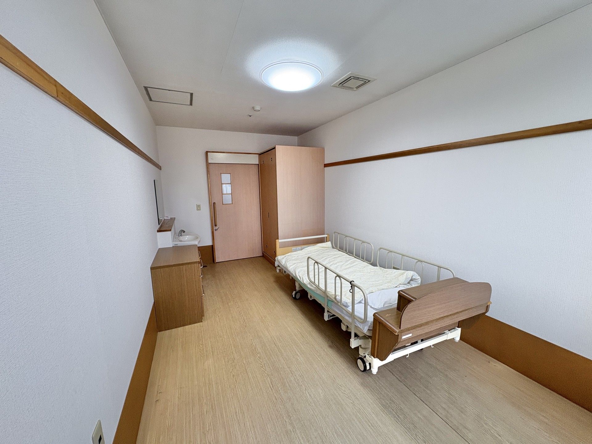 落ち着いた個室の様子