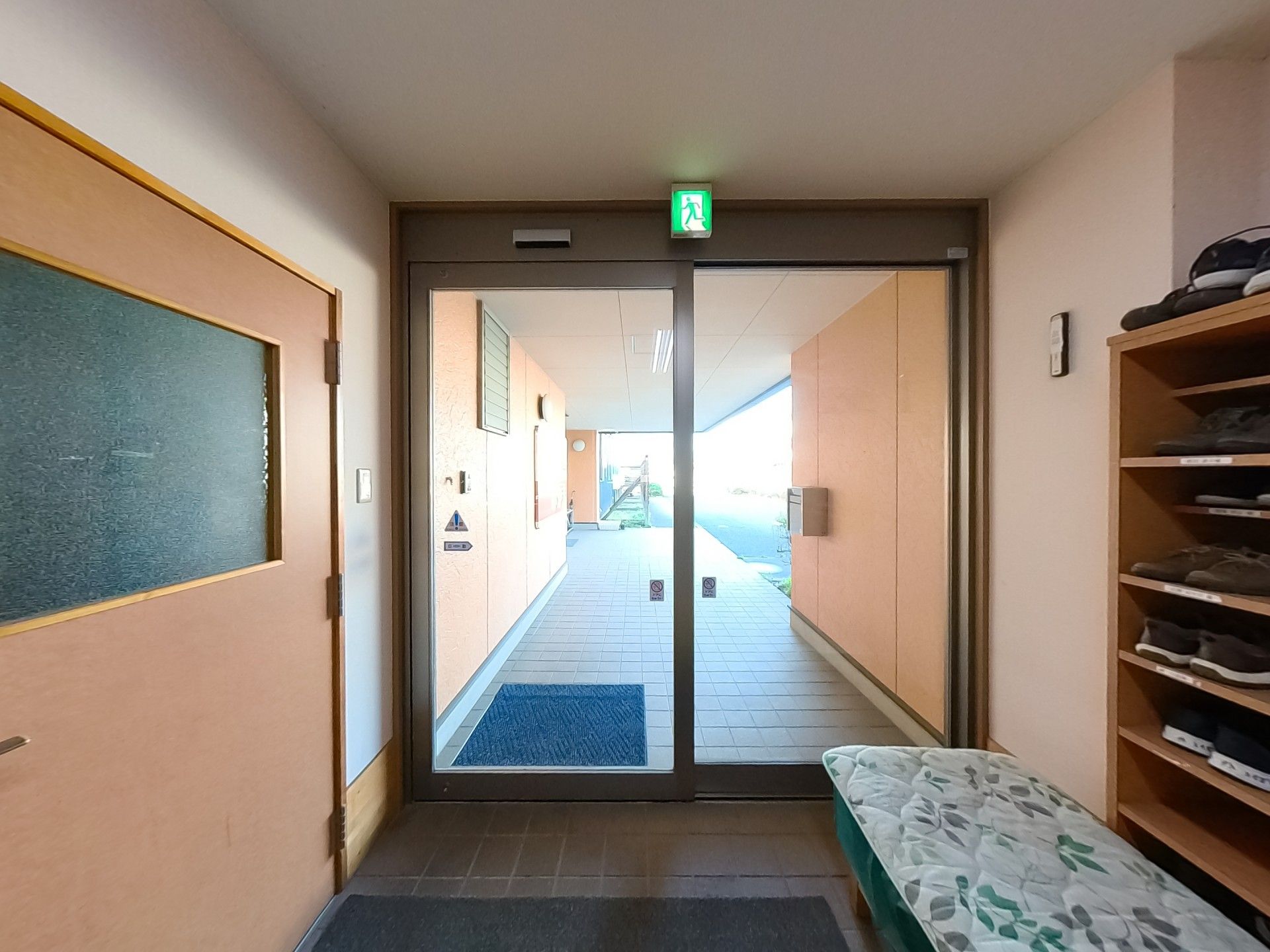 出入口の様子