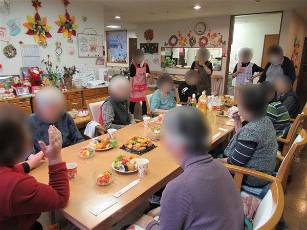 笑顔で過ごす入居者様