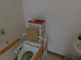 清潔な介護施設トイレの内部