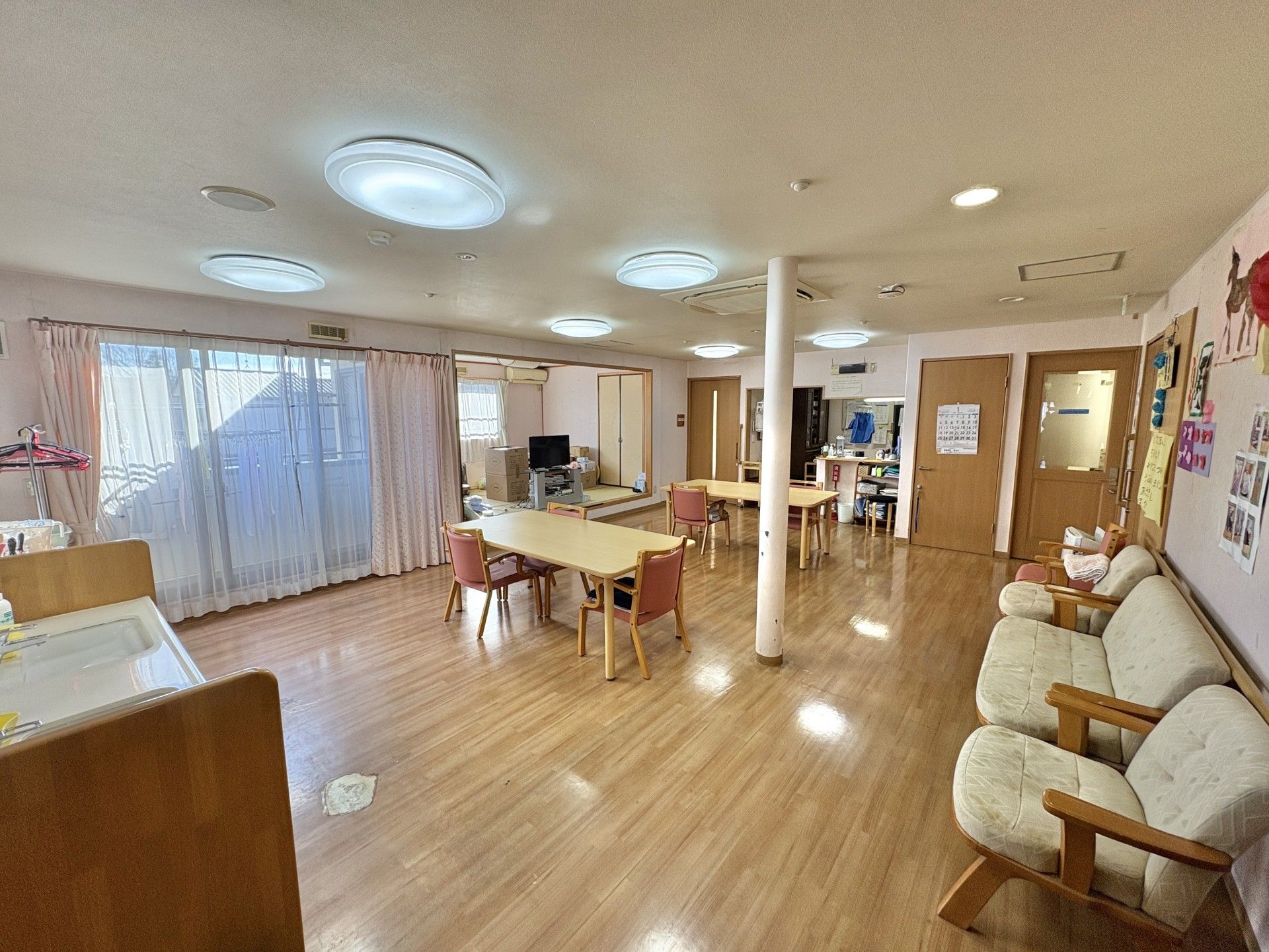 明るい共有スペース