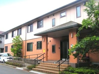 ゆったりとした施設の外観
