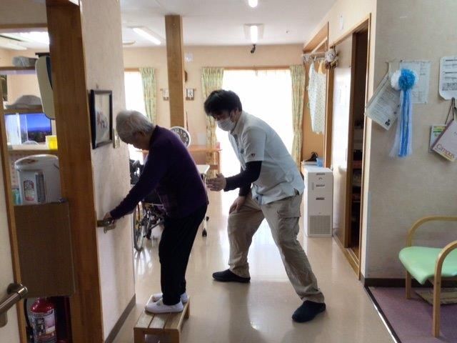 自然な生活動作を実現するために行っているリハビリ