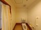バリアフリー設計のトイレ空間