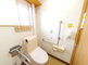 バリアフリー対応のトイレ設備