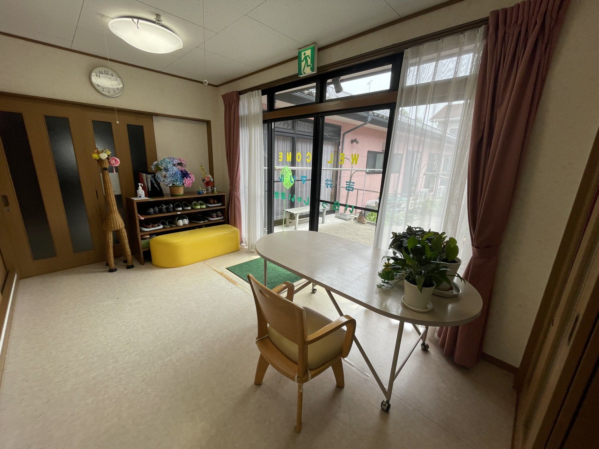 明るい玄関スペース