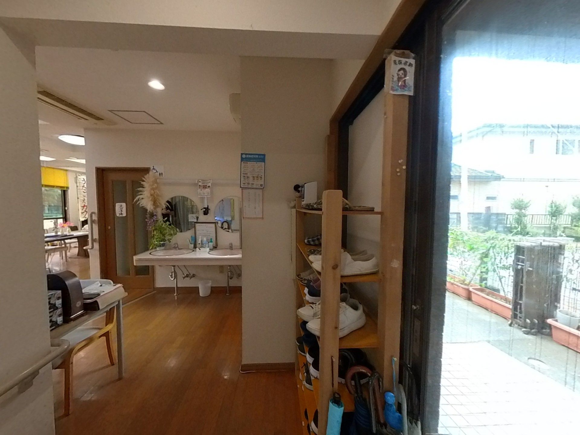 靴箱が設置された玄関