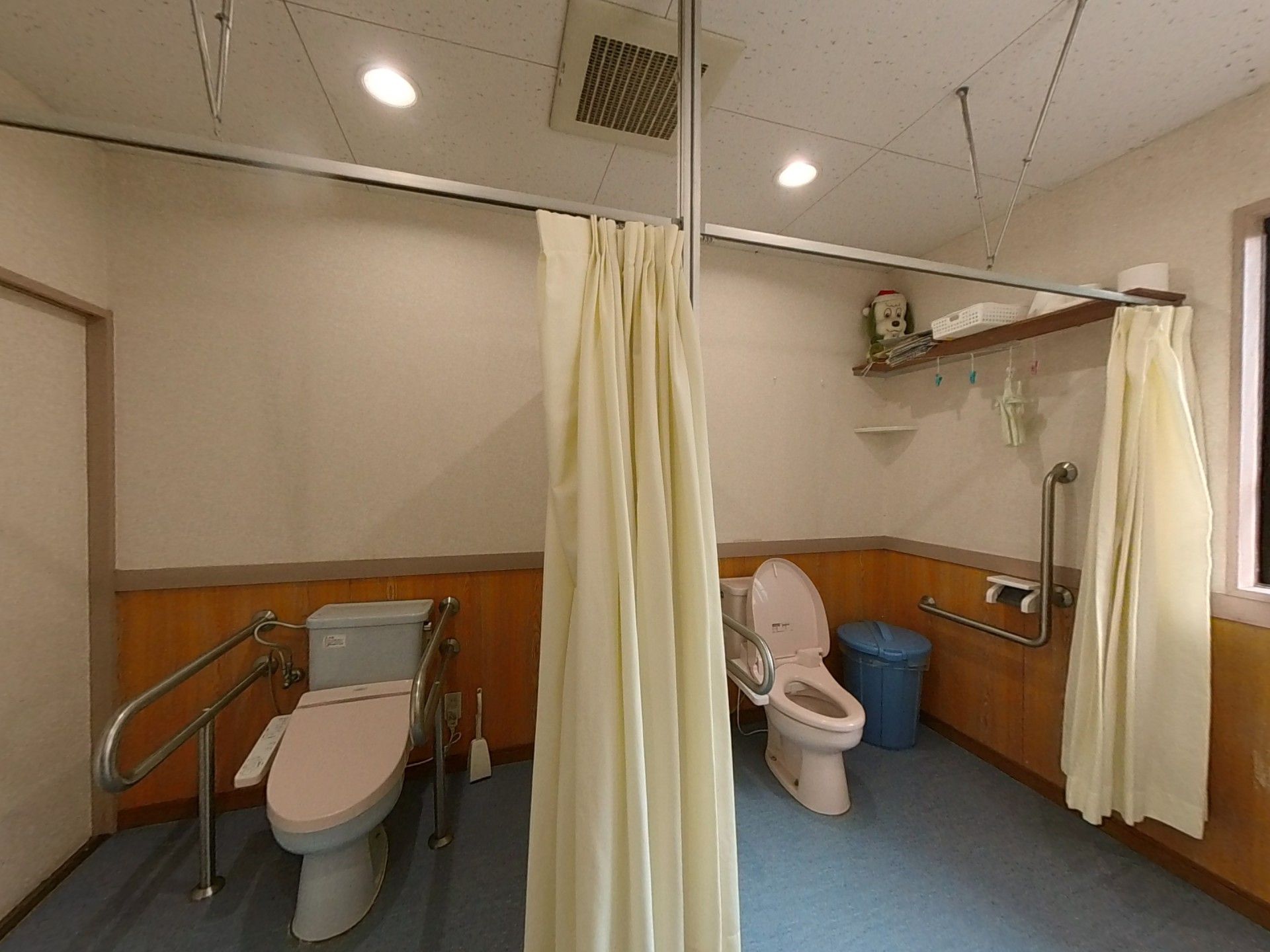 バリアフリーのトイレ空間