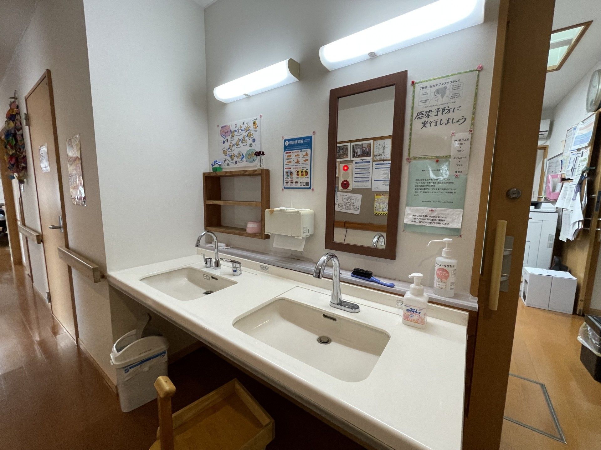 清潔な洗面所の一角