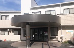 エントランスの外観