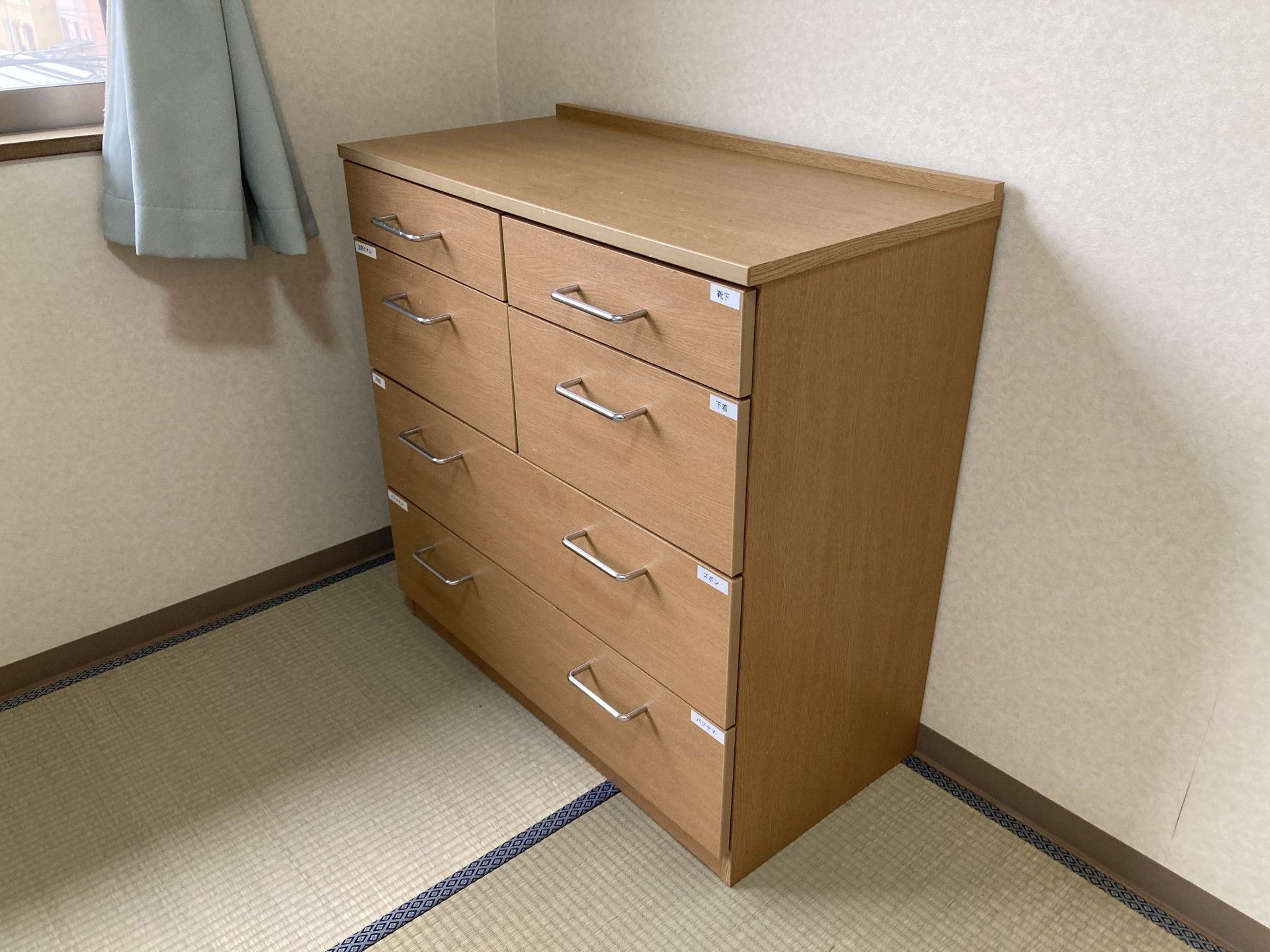 収納家具の一角