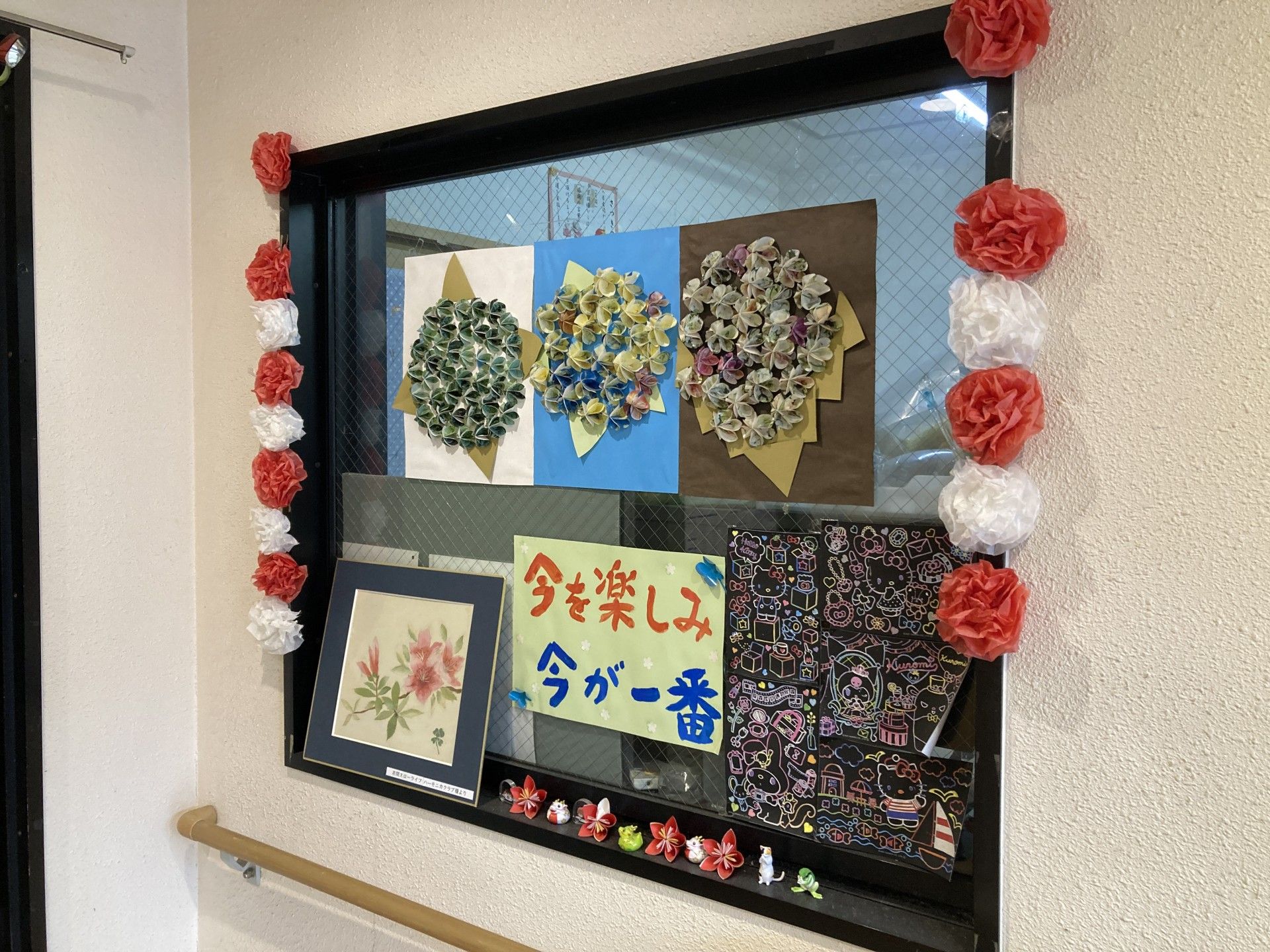 手作り作品の展示コーナー