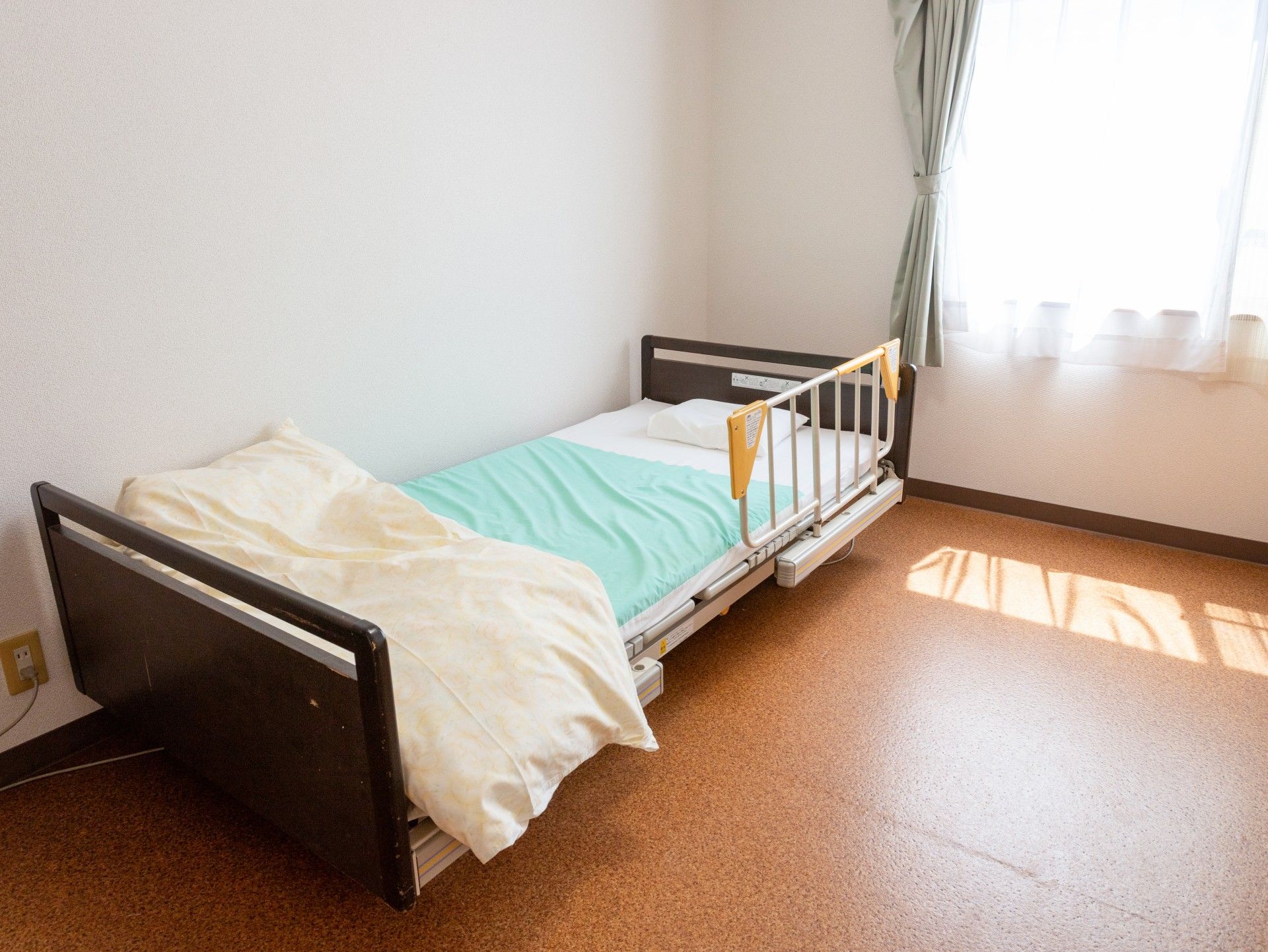 日差しが差し込む部屋