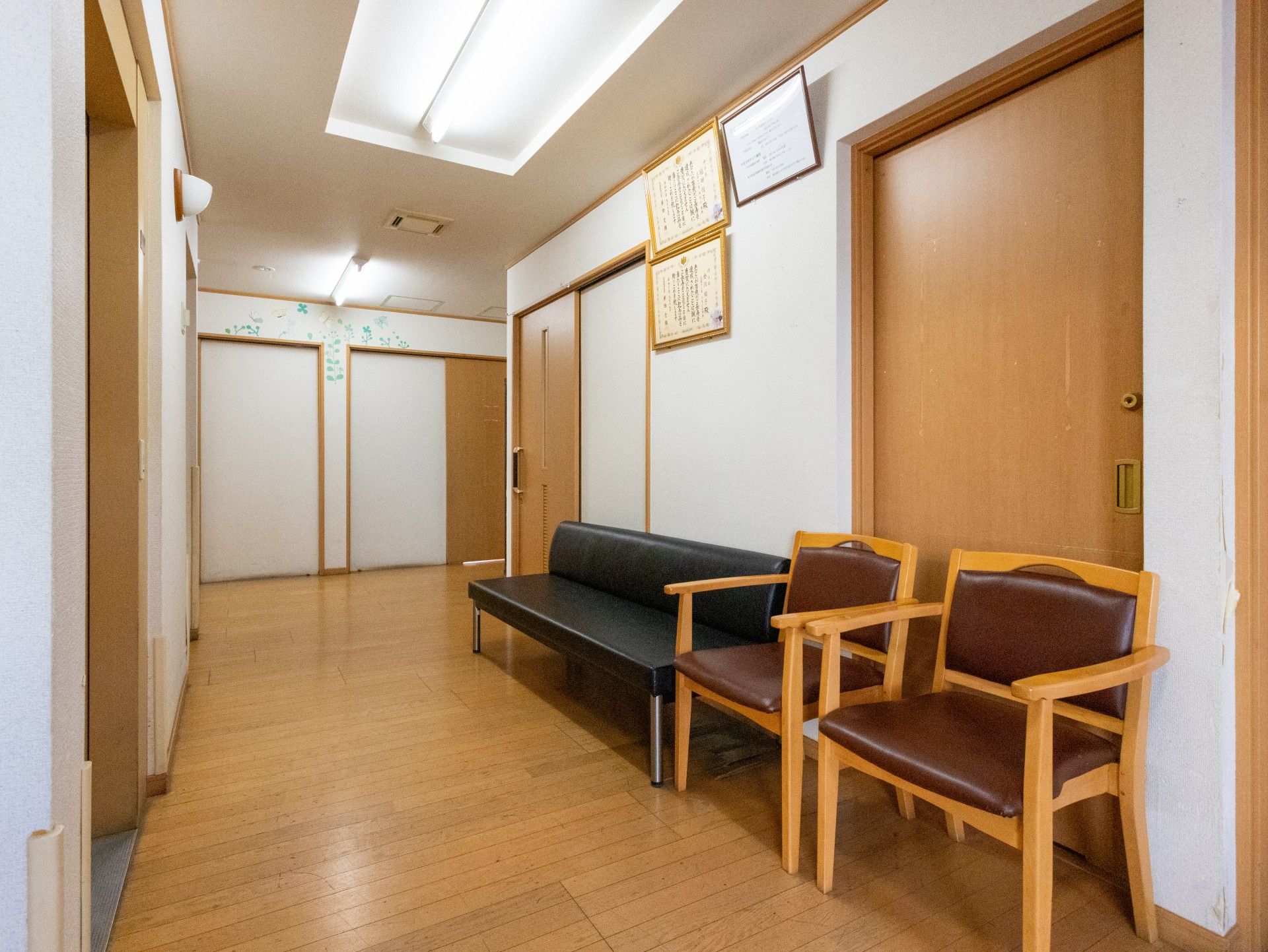 落ち着いた廊下の様子