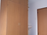 大きなクローゼットや洗面所が付いた部屋には木製のドアが付いていて、家具の持ち込みはない。