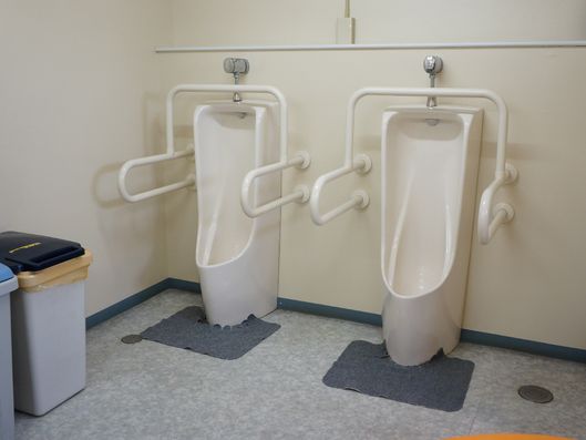 男性用トイレ