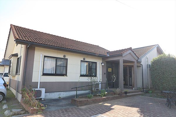 ゆったりとした外観の施設