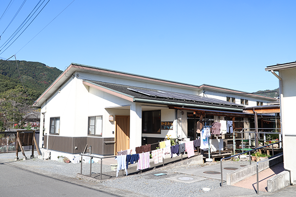 明るい住宅風景