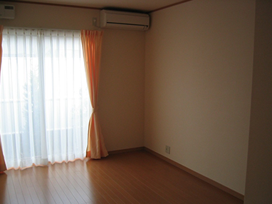 日差しが差し込む部屋