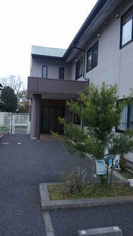 ゆったりとした入口エリア