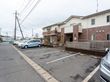 ゆったり駐車場のある建物
