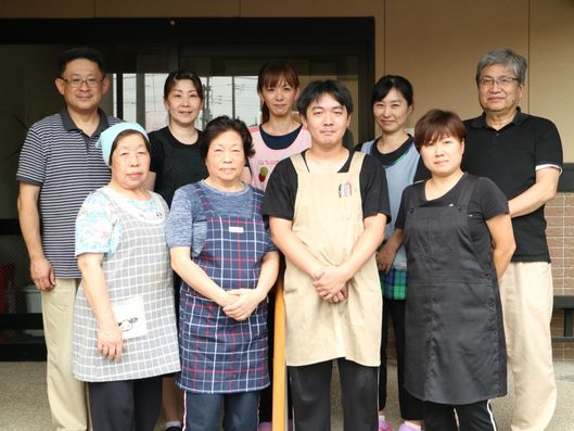 スタッフ