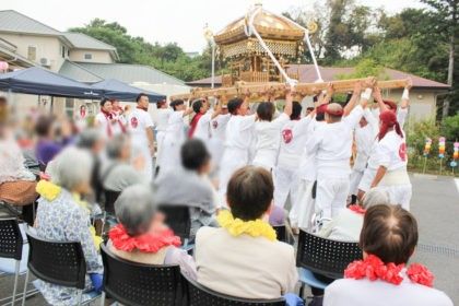 祭りの様子