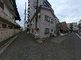 静かな住宅街の交差点