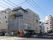 交差点に面した建物