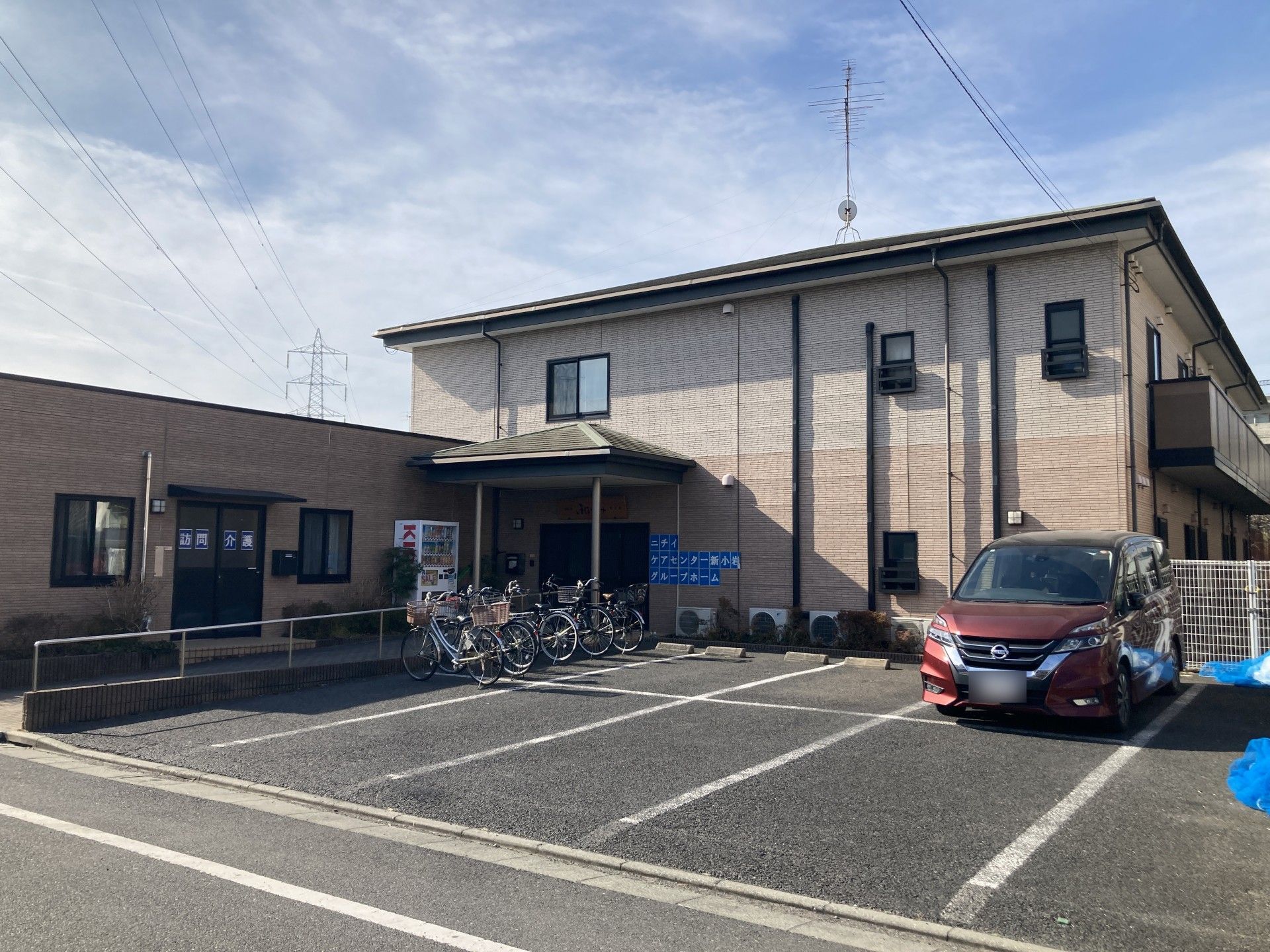 駐車場と自転車置き場