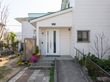 花壇のある玄関
