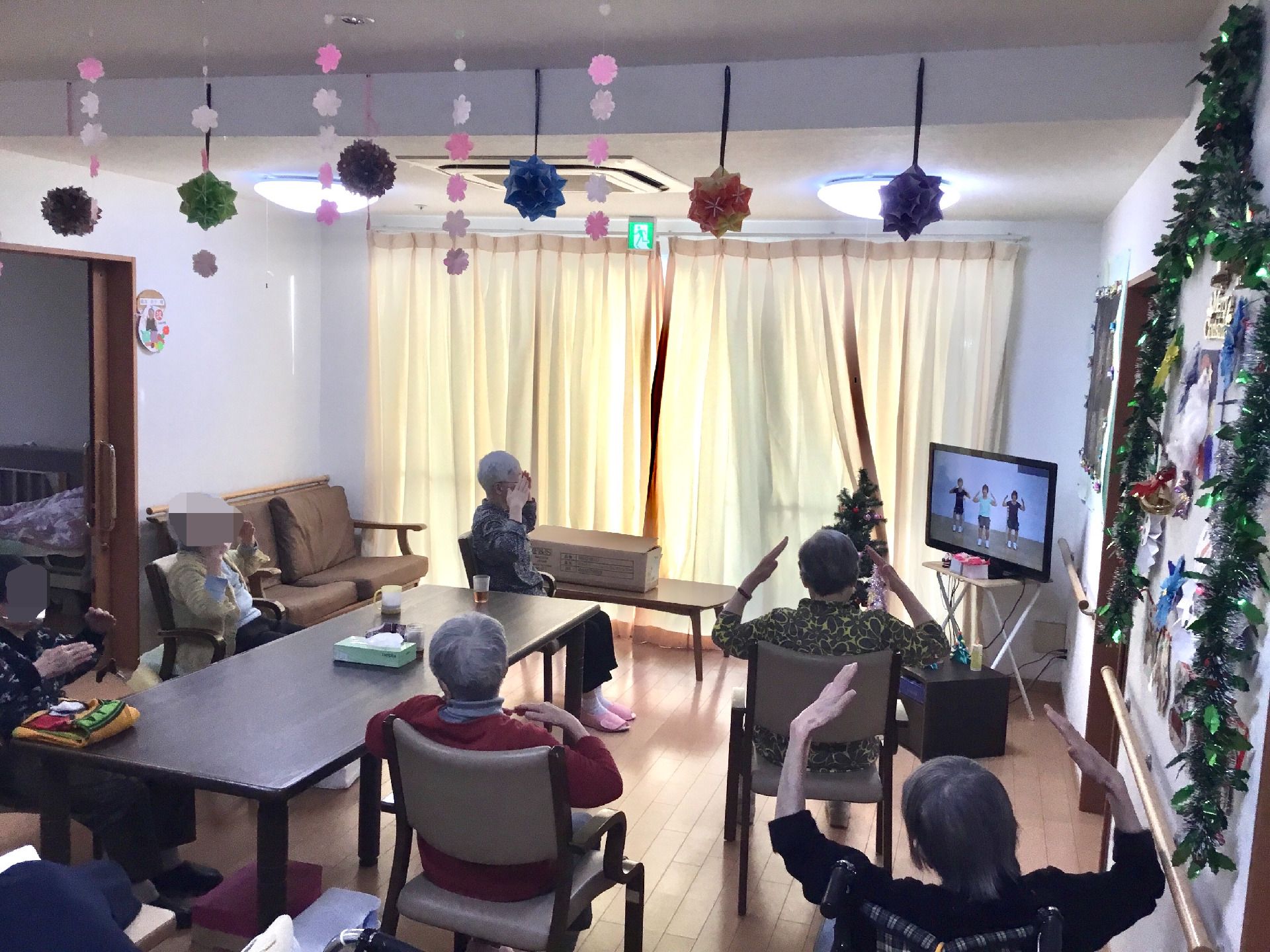 楽しい時間を過ごす居室