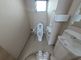 広々としたトイレと共用スペース