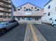建物の正面玄関