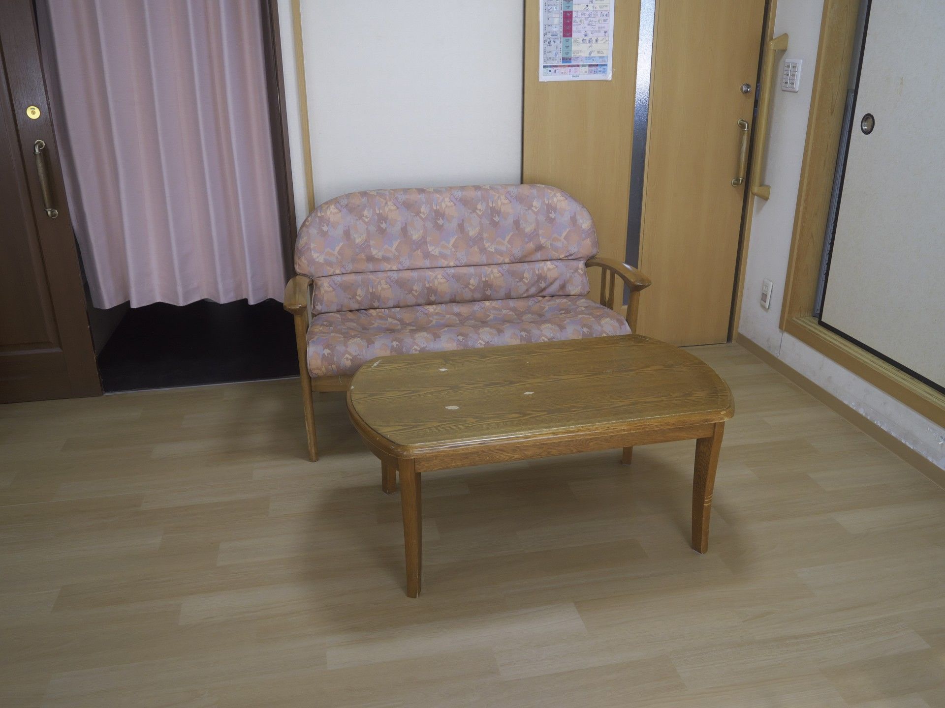 落ち着いた雰囲気の部屋