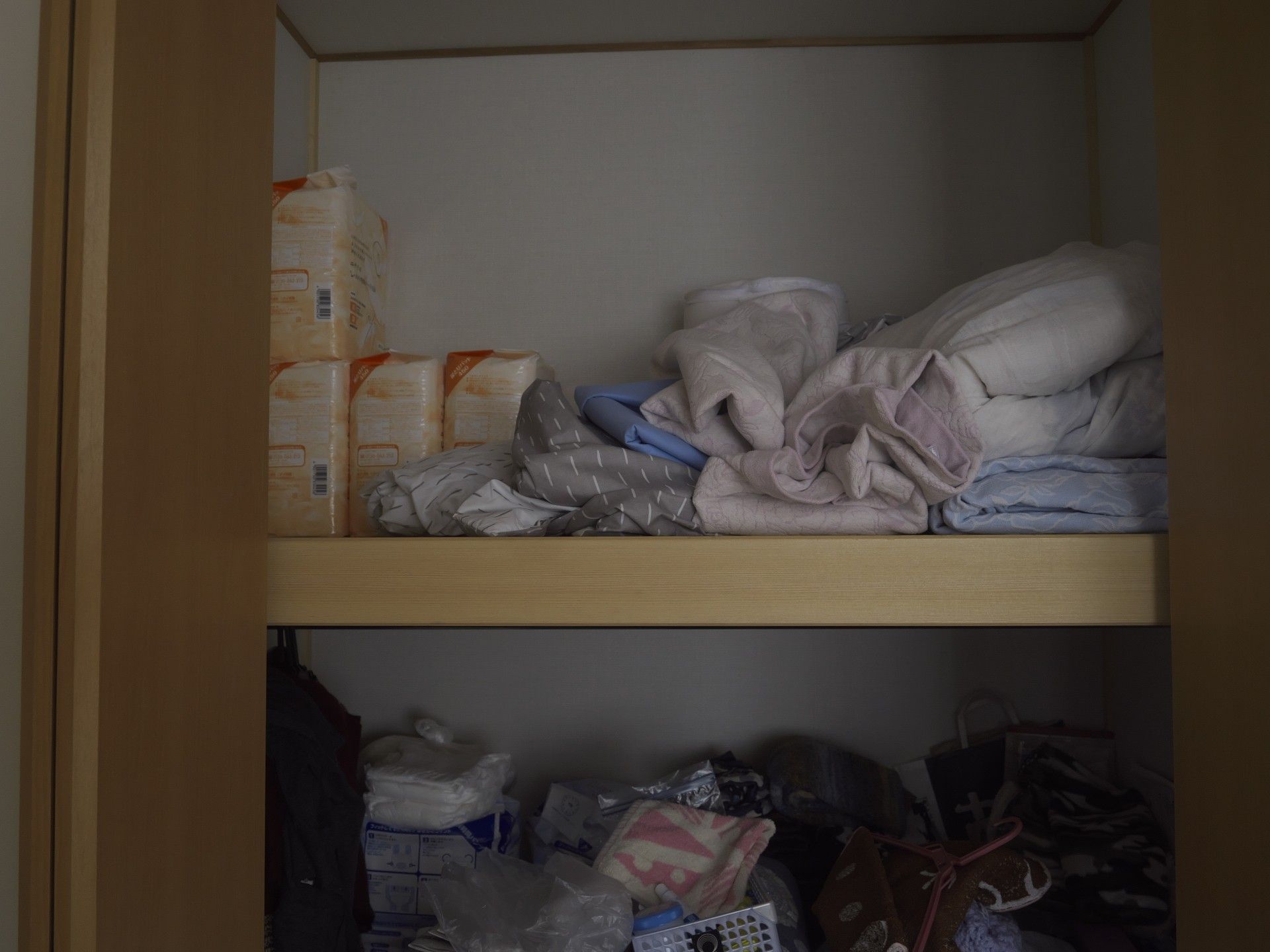 整理された収納棚