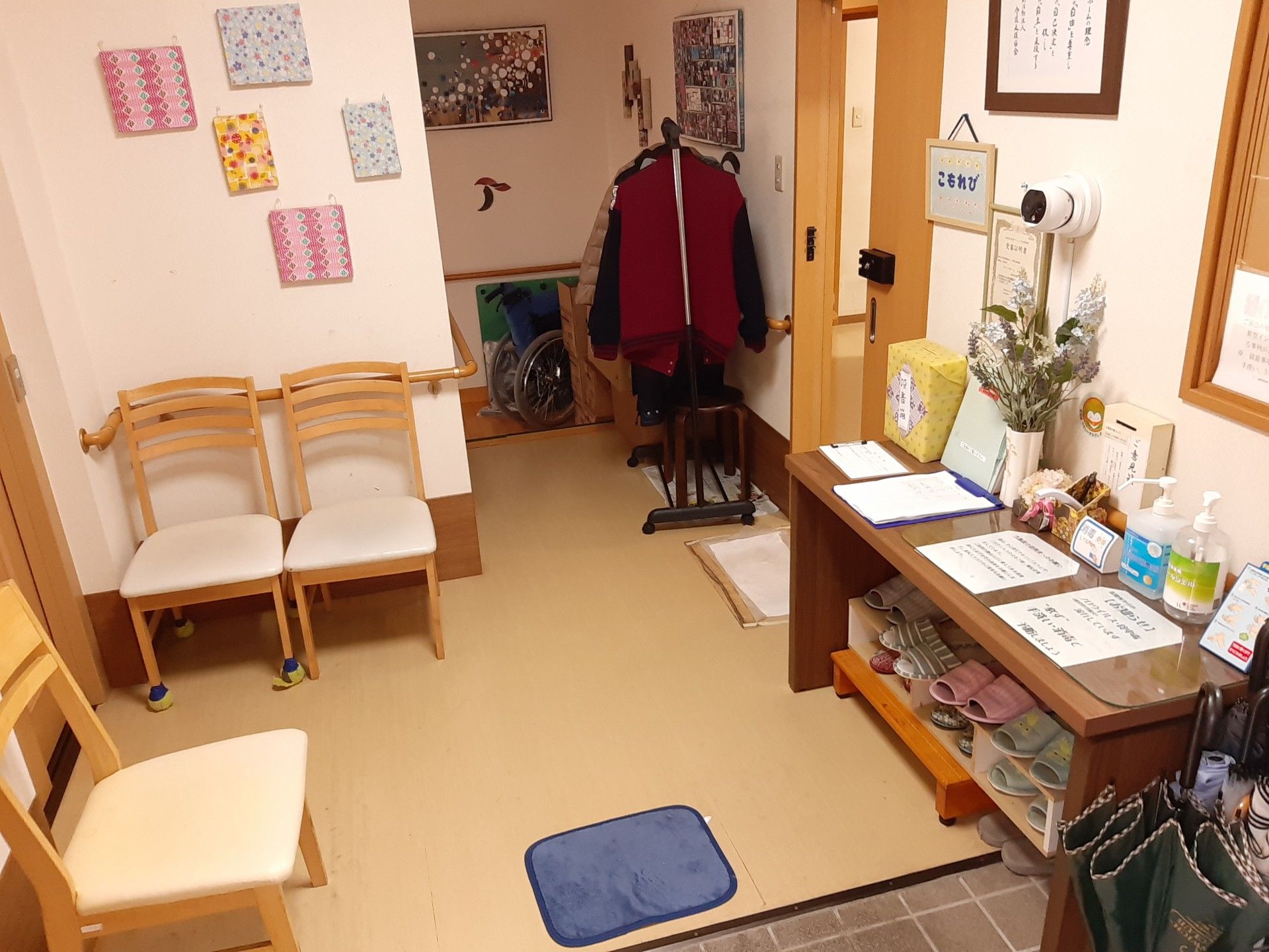 暖かみのあるロビー風景