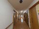 明るい廊下の様子